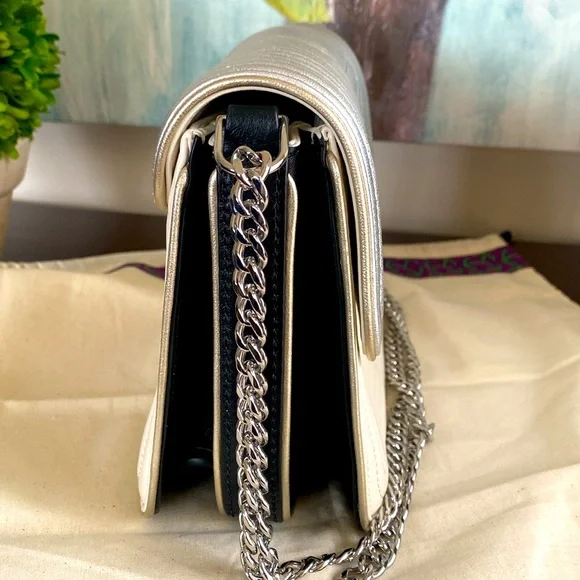 TORY BURCH "RARE" LUXURY TRAPUNTO DUET CHAIN CONVERTIBLE BAG 🩶🤍LIKE NEW🤍🩶 - Picture 9 of 17